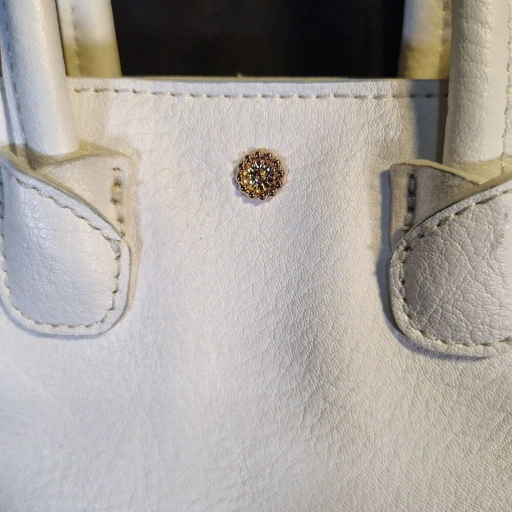 Mini White Lauren Conrad Handbag Crossbody/Handbag Faux Leather Suede